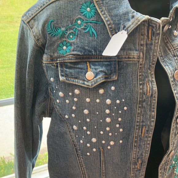 Denim jacket - Picture 3 of 4